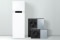 Kuvassa on Viessmann Vitocal 222-S split compact -lämpöpumppu.